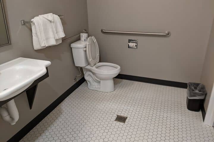 Room 30 of 40