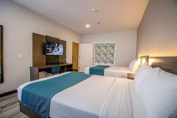 Room 18 of 40