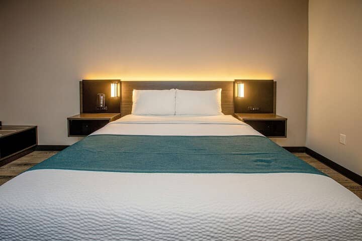 Room 9 of 40