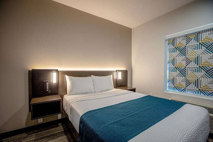 Room 10 of 40