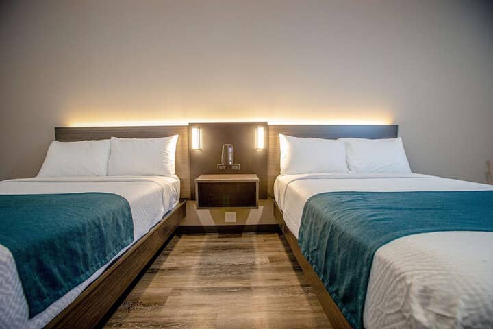Room 21 of 40